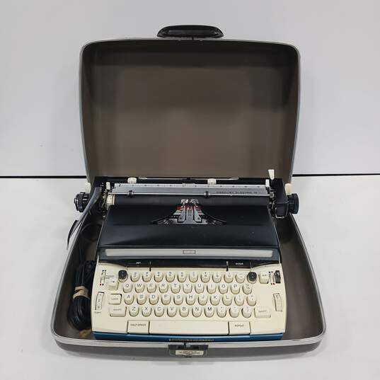 Vtg. Sears Medalist Electric 12 Typewriter SM6V - 130336 image number 11