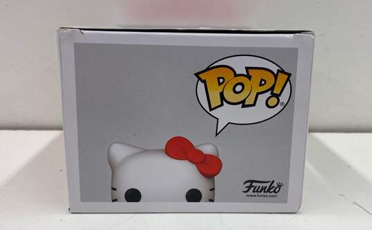 Funko Pop Hello Kitty in Noodle Cup Vinyl Figure #46 image number 5