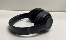 Beats by Dr. Dre Studio3 Over the Ear Wireless Headphones - Black with Case alternative image