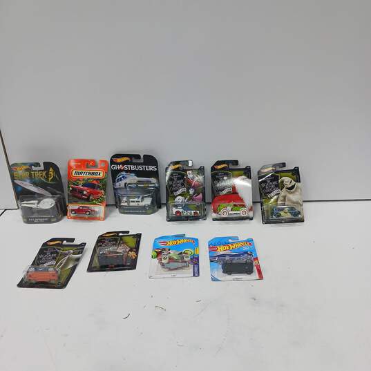 Hot Wheels & Other Die-Cast Vehicles Lot image number 2