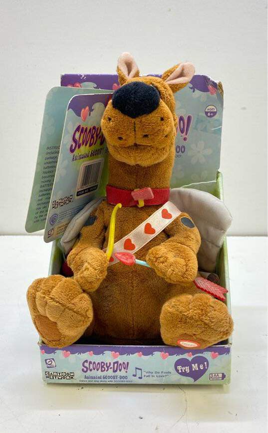 Scooby Doo Animated Cupid Sings Why Do Fools Fall In Love Valentine Plush image number 1
