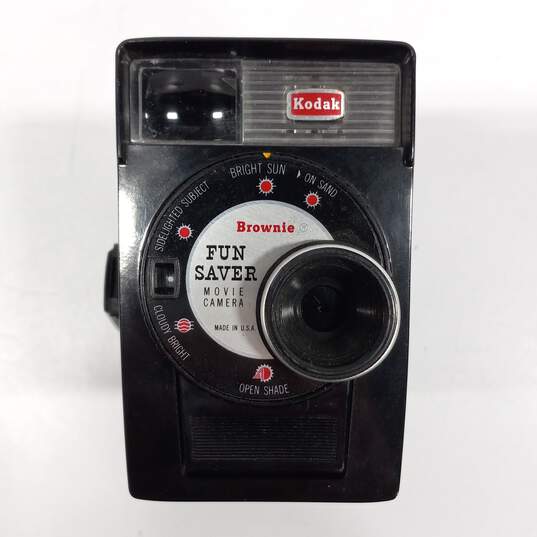 Kodak Brownie Fun Saver Movie Camera with the Case image number 4