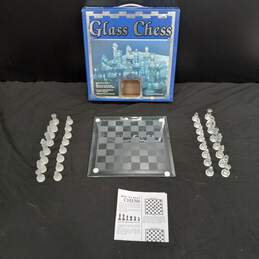 Cardinal Glass Chess Set alternative image