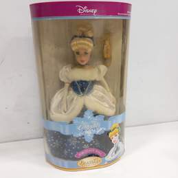 Disney Princess Snowflake Cinderella Porcelain Keepsake Doll Brass Key NIB