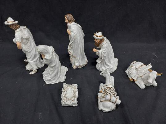 Incomplete Set of Nativity Figurines image number 4