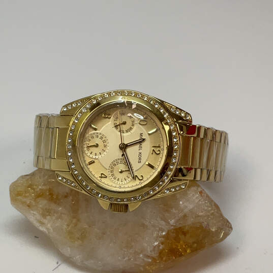 Designer Michael Kors Blair MK-5639 Gold-Tone Chronograph Analog Wristwatch image number 1