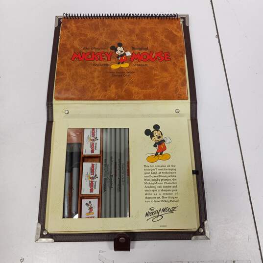 Walt Disney World Mickey Mouse Character Academy Series One image number 3