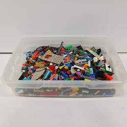 7.5LB Bulk Lot of Assorted Toy Building Bricks & Pieces