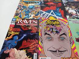 Bundle of 12 Assorted DC Comic Books alternative image
