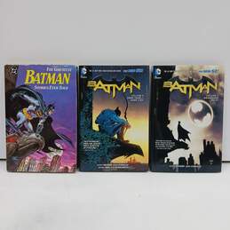 Bundle of 3 Assorted Hardcover Batman Graphic Novels alternative image