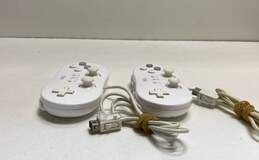 Set Of 2 Nintendo Wii Classic Controllers- White alternative image