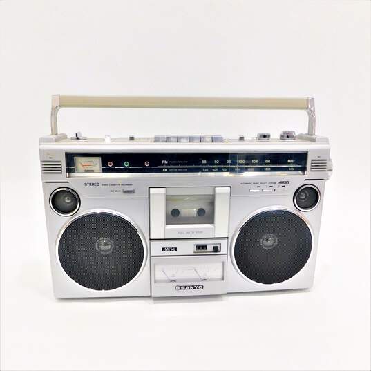 VNTG Sanyo Brand M9978F Model Stereo Radio Cassette Recorder (Parts and Repair) image number 1