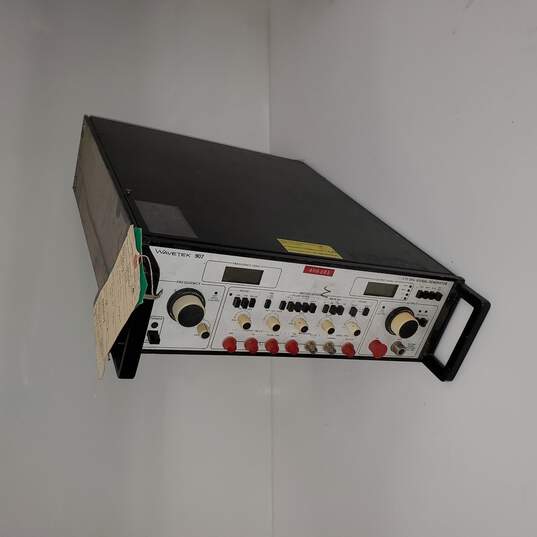 Untested Wavetek 907 7-11GHz Signal Generator image number 1