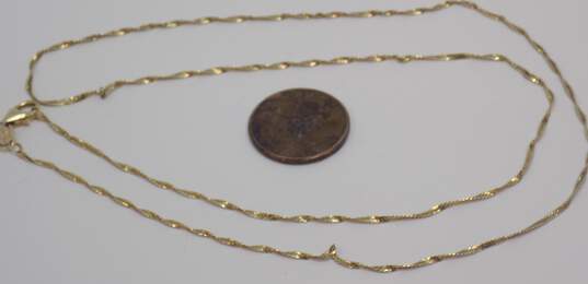 14K Yellow Gold Twisted Herringbone Chain Necklace for Repair 1.7g image number 2