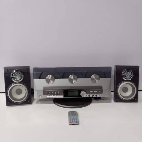 Emerson 3 Compact Disc Player With Speakers And Remote image number 1