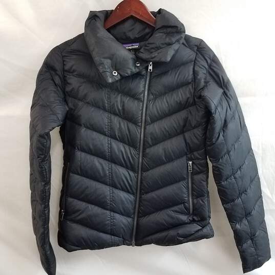 Buy the Patagonia Women's Prow Black Puffer Jacket Size S