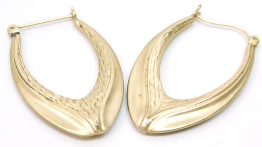 14K Yellow Gold Etched & Satin Textured Pointed Oblong Hoop Earrings 2.6g image number 5