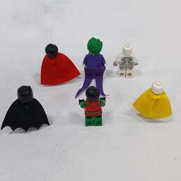 Bundle of 6 Lego DC Minifigures alternative image