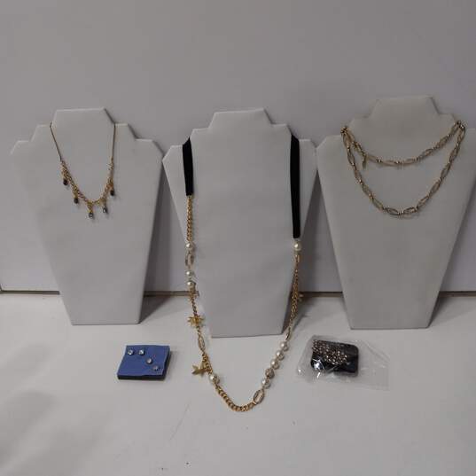 9pc Bundle of Assorted Black and Gold Tone Costume Jewelry image number 1