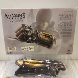 Assassin's Creed Syndicate Gauntlet with Hidden Plastic Blade Cosplay CIB