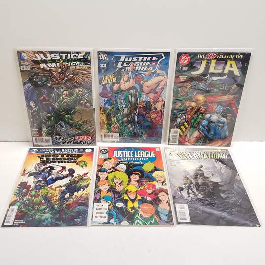 DC Justice League Comic Books image number 2