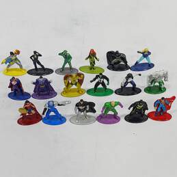 Lot of 18 Jada Toys DC Metal Miniature Figurines