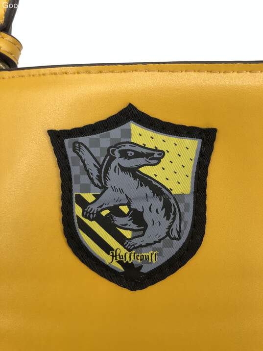 Hufflepuff Womens Yellow Harry Potter Leather Inner Divider Crossbody Purse image number 5
