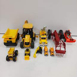 Construction Trucks & Tractors Toy Bundle