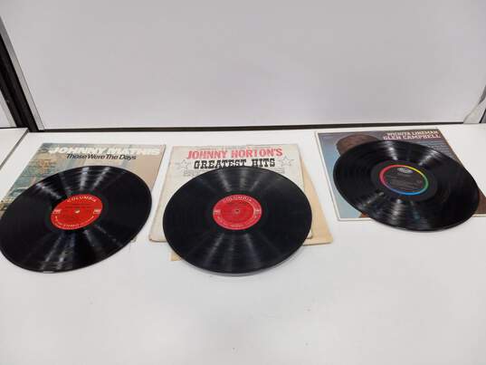 Bundle of 10 Assorted Vintage Folk/Country Vinyl Records (60s,70s,80s) image number 3