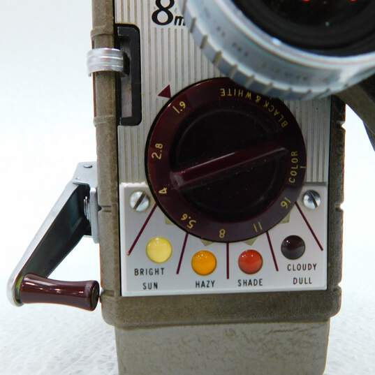 Vintage Bell & Howell 252 8mm Film Camera w/ Leather Case image number 11