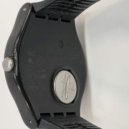 Designer Swatch SR11030SW Water Resistant Black Dial Analog Wristwatch image number 3