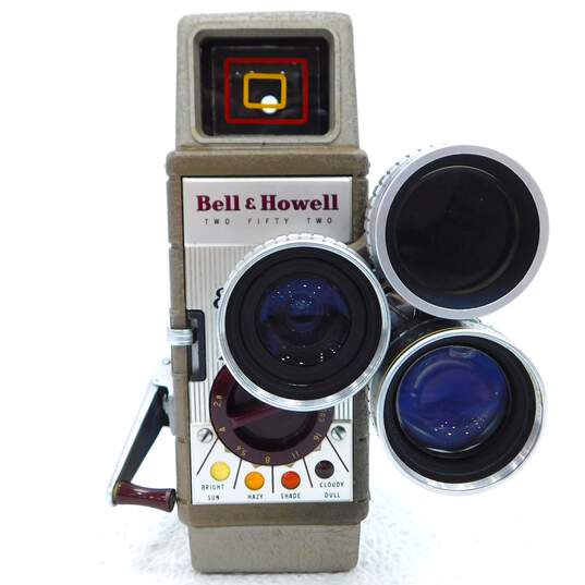Vintage Bell & Howell 252 8mm Film Camera w/ Leather Case image number 2