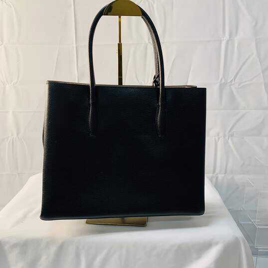Black Kate Spade Handbag Certified Authenticated image number 1