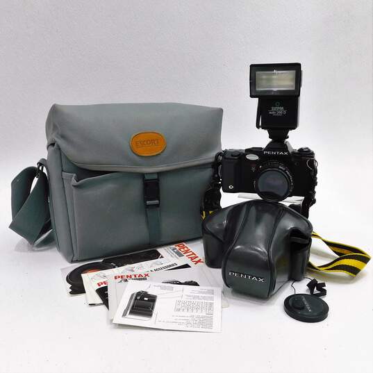 Pentax A3000 35mm Film Camera w/ Flash & Bag image number 1