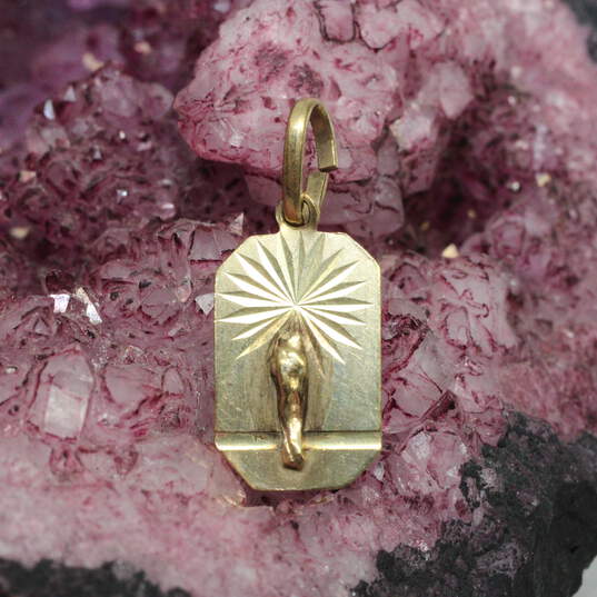 10K Yellow Gold Religious Pendant - 1.4g image number 1