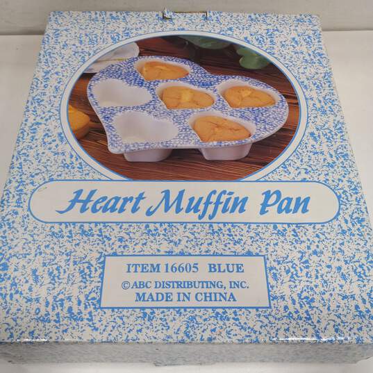 Vintage ABC Distributing Heart Shaped Muffin Pan w/Box image number 4