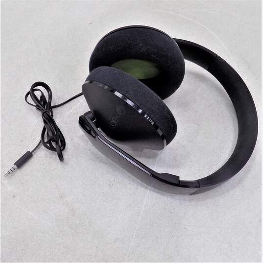 2 Microsoft Xbox One Stereo Headsets IOB image number 13