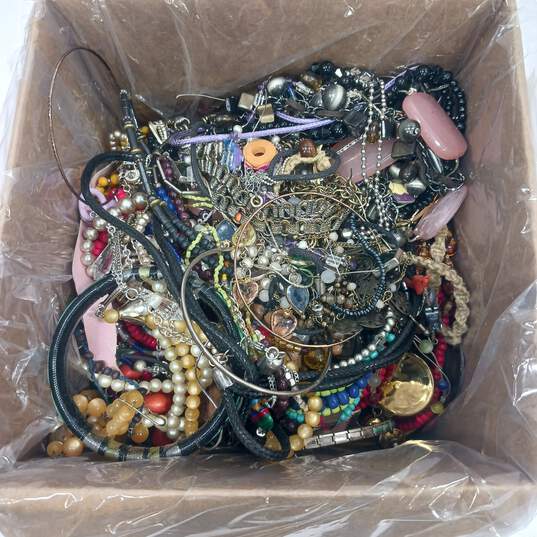 5.1lb Lot of Mixed Variety Costume Jewelry image number 3