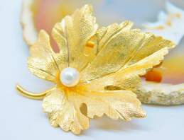 Ethereal 14K Yellow Gold Pearl Accented Leaf Brooch 3.6g alternative image