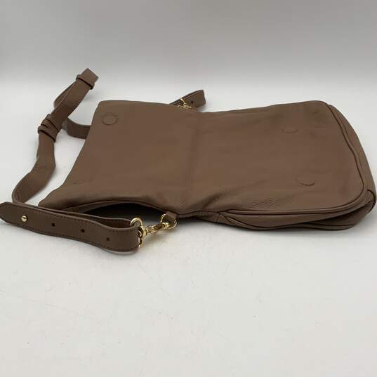 Womens Tan Leather Detachable Strap Inner Pockets Magnetic Shoulder Bag image number 4