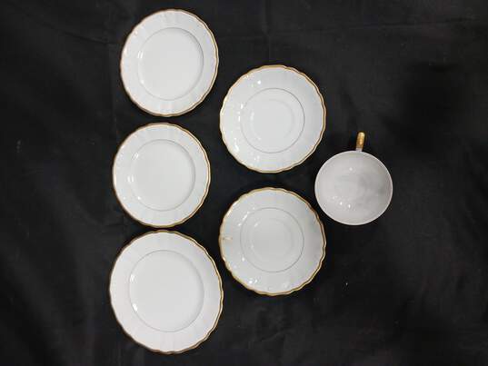 6pc Harmony House Golden Sonata Pattern Teacup Saucers & Side Plate image number 2