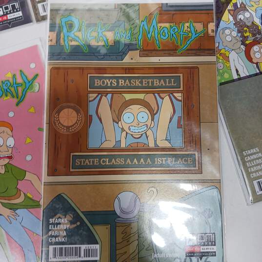 Bundle Of 10 Assorted Rick & Morty Comic Books image number 2