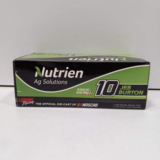 Nutrien Ag Solutions Lionel Racing  Jeb Burton Stock Car IOB image number 3