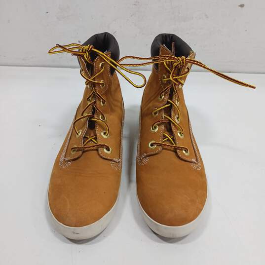 Timberland Women's Boots Size 8.5 image number 1