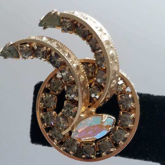 Gold Tone Vintage Aurora Borealis Brooch/Earrings & Bracelet Bundle 4pcs. 73.0g image number 5