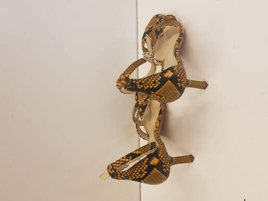 Vince Camuto Snake Skin Print Heels Women Size 8.5 image number 4