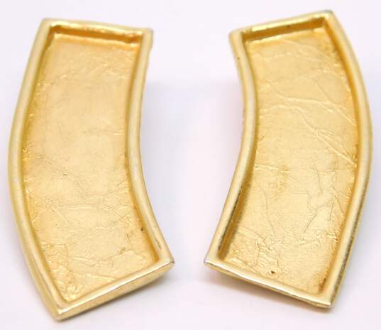 Vintage Frederick Mosell Gold Tone Oblong Textured Clip On Earrings 14.0g image number 3