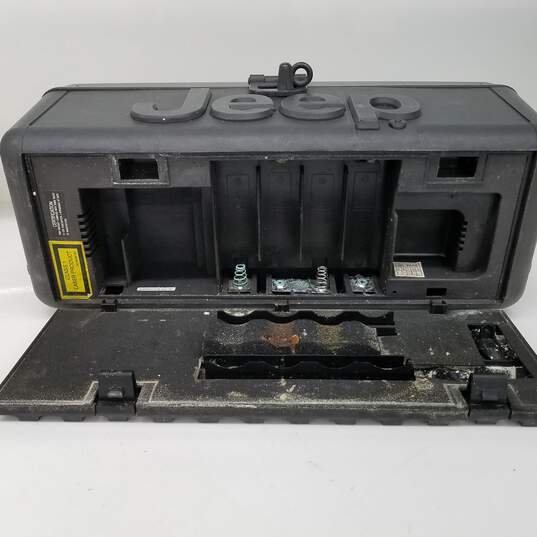 Jeep Electronics WRSS-2A AF/FM Cassette CD Radio for Parts or Repair image number 5