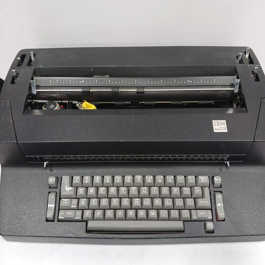 Vintage IBM Correcting Selectric II Black Electric Typewriter image number 3