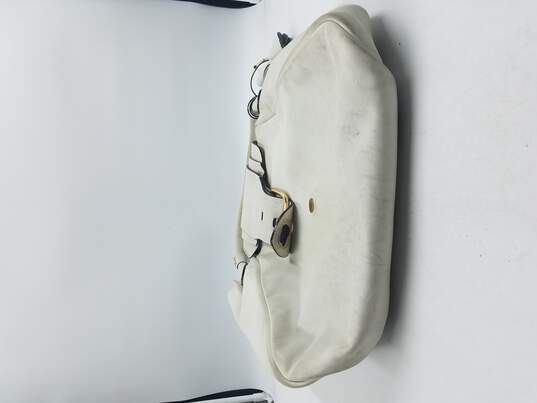 Marc Jacobs White Hobo Shoulder Bag image number 4